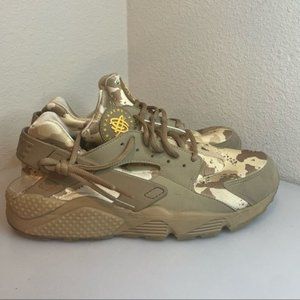 RARE Nike Air Huarache Desert Camo Ochre Tan Shoe